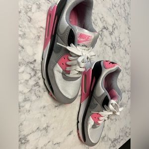 Women’s Nike Air Max size 7 used